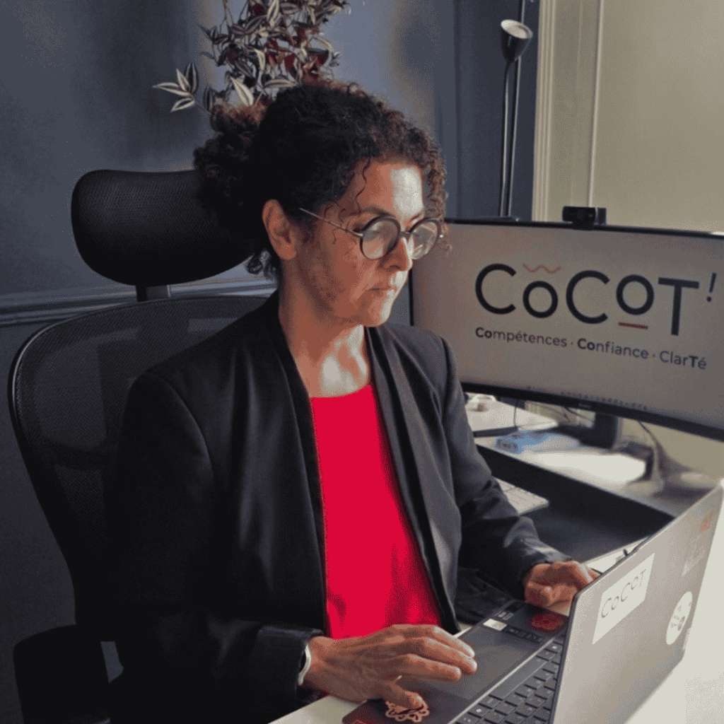 Françoise Bourgouin, formatrice en entreprise, dans son bureau COCOT' à Troyes